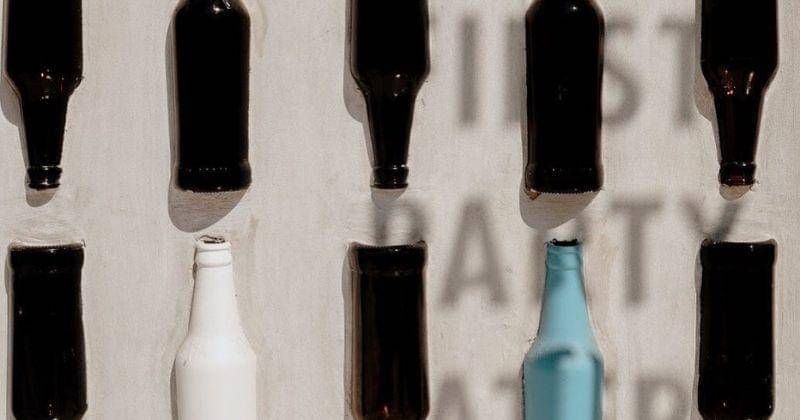 Instagram.com/thebarebottle